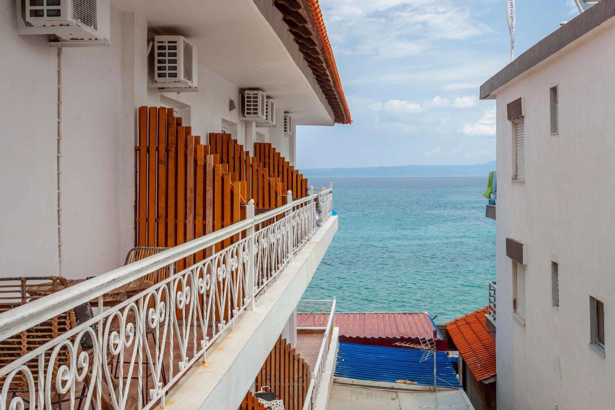 Aleksia Seaside Deluxe Apartment Pefkochori Exteriör bild